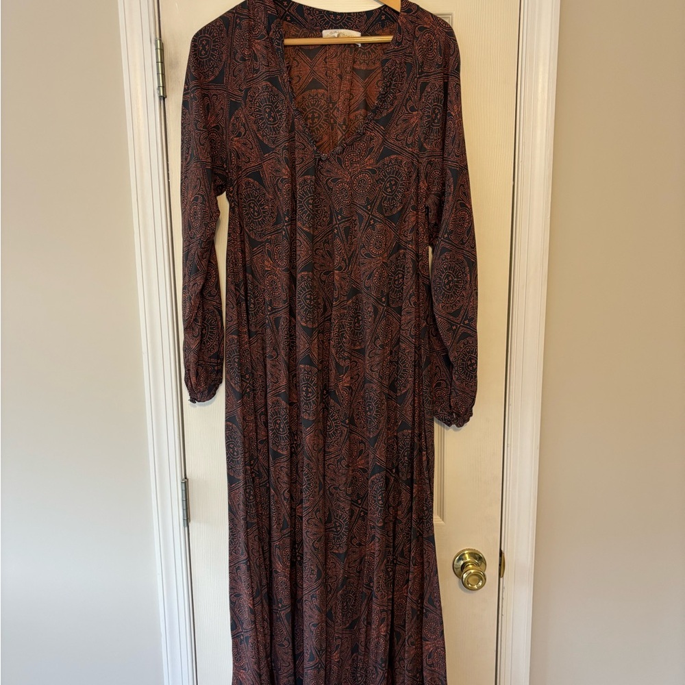 Natalie Martin Long Sleeve Paisley Dress in Red and Blue